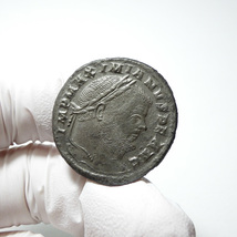 【古代ローマコイン】Maximian（マクシミアヌス）クリーニング済 ブロンズコイン 銅貨 フォリス(d2x63j9UFh)_画像3