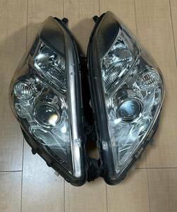 美品 ZGM10 ANM10 アイシス ISIS 純正 HID ヘッドライト 左右セット KOITO 44-69 HCHR-648 ANM15 ZNM10 ZGM15 