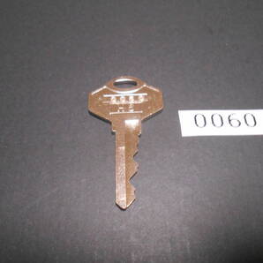 コピーキー 0060 アルファ 40E0060 南京錠 キー 0060番 アルファ 南京錠 0060 ALPHA 40E0060 同一キー No.1000-60 関西 複製品 1本