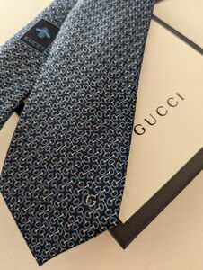 良品★GUCCI　ホースビット柄　GGシルク織