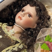 C●2947●売切 未使用品 PORCELAIN DOLL ポーセリンドール 陶器人形 西洋人形 アンティークドール ビスクドール 台座付き 現状品_画像4