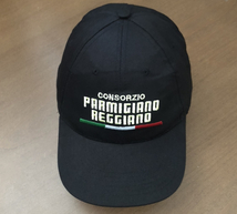 Parmigiano Reggiano キャップ 黒 CAP イタリア チーズ ブランド 企業物 ノベルティー 好きに も シェア 共用 パルミジャーノ レッジャーノ_画像2