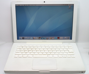 Apple MacBook A1181/初代MacBook/13.3/CoreDuo 2.0GHz/2GBメモリ/HDD60GB/バッテリーOK/OS X 10.4.11 Tiger #1021