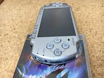 【値下げ、動作確認済】SONY PSP 2000 アイスシルバー モンスターハンターポータブル3rd付_画像8