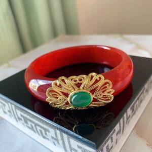 * red ..*menou+ green ..* bangle * Power Stone * natural stone * wrapping sack .* in present .21BG10261