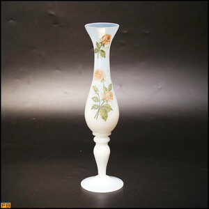 Art hand Auction 1312-ORWAL◆花瓶, 乳白色玻璃, 手绘玫瑰花瓶, 古董, 复古的, 单花瓶, 法国制造, 家具, 内部的, 内饰配件, 花瓶