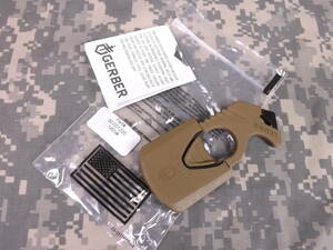 新品！米軍放出品 GERBER レスキューツール 小型 ガラスブレイカー付 ストラップカッター ガーバー