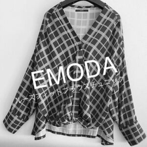 100円〜☆エモダEMODA☆やや光沢のグレー系ブラウスチュニックF美品