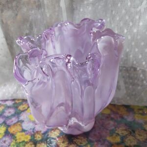 今だけセール中!　手作りのガラスの花瓶　ライトパープルピンク