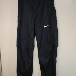 ヤフーフリマ10%オフ 5の日 ゾロ目 突然 週末限定ゴールドクーポン使用歓迎!ナイキ ナイロン製 ジョガーパンツ Sサイズ 黒/赤&緑ライン