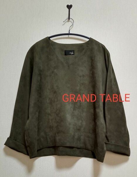 GRAND TABLE　アシンメトリースエード調カットソー