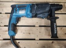 Z※ makita マキタ 26mm ハンマドリル HR2601F 100v 通電○ 付属品おまけ付き_画像3