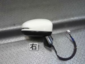 ホンダ(Honda)フィット GP5 右サイドミラー 右ドアミラー カラー NH788P 品番 76208-T5A-J31