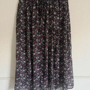 【美品】花柄ロングスカート