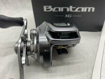 ■超綺麗【SHIMANO シマノ 22 バンタム XG 右ハンドル ストロングバーサタイル マグナムライトスプールIII 044655 箱 取説付き】SH-17371_画像3