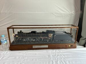  comparatively beautiful goods operation goods collector discharge goods C57 type model locomotive large railroad model steam locomotiv rare SL retro tree frame glass case go in . pipe inspection D51 type objet d'art 