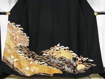 平和屋-こころ店■豪華黒留袖　流水飛鶴草花文　金彩　着丈159cm　裄丈66cm　正絹　逸品　B-np8748_画像3