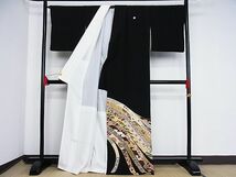 平和屋-こころ店■豪華黒留袖　駒刺繍　束ね熨斗吉祥文　金彩　着丈168cm　裄丈68cm　正絹　逸品　B-np8867_画像2