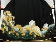 平和屋野田店■豪華黒留袖　作家物　手描き　駒刺繍　松鶴千寿　金銀彩　逸品　未使用　n-kg4013_画像3