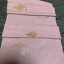 正絹　着物ハギレ　約34×110 薄ピンクに金銀花柄　さくら色　薄桃　はぎれ　くすみピンク_画像1