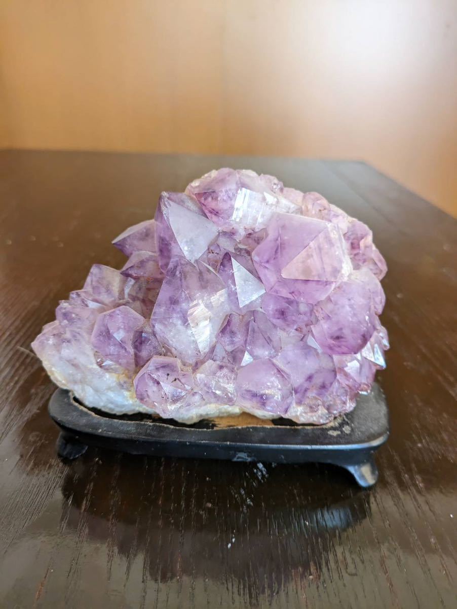 水晶 ・1.2kg クォーツ 原石 鑑賞石 自然石 誕生石 鉱石 鉱物 水石
