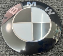 BMW 82mm 　黒白 プロペラ ボンネットエンブレム 新品1個 E36E39E46E53E70E71E60E63E65E66E81E82E83E84E87E88E90_画像5