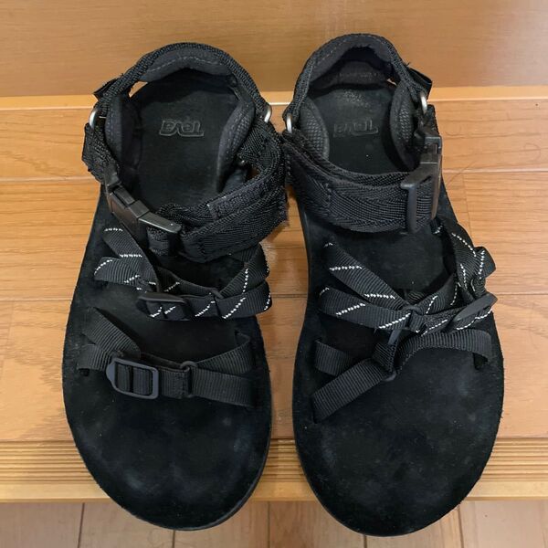 teva サンダル