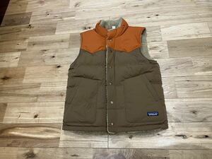 【極美品】 patagonia サイズS メンズ　リバーシブル　ビビー　ダウンベスト　ダウン　ベスト　biby パタゴニア