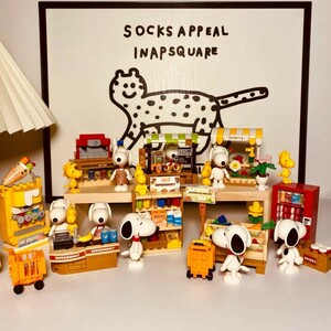 SNOOPY 海外限定 正規品　スヌーピのスーパーマーケット ブロック　フィギュア　８個入りコンプセット