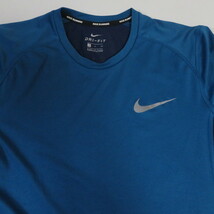 古着 メンズS NIKE/ナイキ ポリエステルTシャツ 半袖 スポーツ ジム ジョギング トレーニング ランニング ネイビー 833592-457_画像4