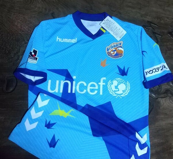 [値下げ交渉] 2018年 Vファーレン長崎 平和祈念ユニフォーム hummel 未使用品 検)VAREN NAGASAKI PRAY FOR PEACE unicef 折り鶴 ユニセフ