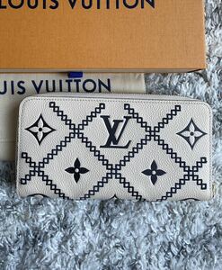 LOUIS VUITTON 長財布 ジッピーウォレット　箱付き ブロデリー　クレーム