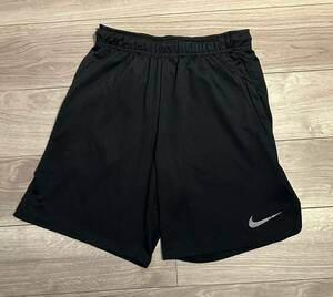 NIKE ナイキ ハーフパンツ 黒　M