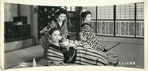 p37796『七人の女掏摸』スチル　高千穂ひづる 福田公子 名和宏 泉京子 浪花千栄子