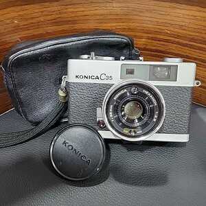 №5808 USED ジャンク シャッターOK KONICA フイルムカメラ C35 レンズキャップ割れ傷有