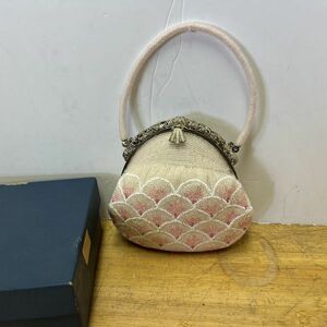 【中古】ビーズがま口 ハンドバッグ パーティーバッグ サイズ約15×15cm 元箱入り◆M0400