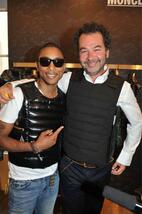 ★PHARRELL & MONCLER モンクレール ファレル・ウィリアムス ダウン ベスト 防弾チョッキ GILET サイズ1 黒 美品 送料無料_画像2