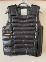 ★PHARRELL & MONCLER モンクレール ファレル・ウィリアムス ダウン ベスト 防弾チョッキ GILET サイズ1 黒 美品 送料無料_画像1