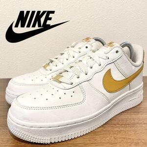 NIKE WMNS AIR FORCE 1 07 ナイキ エア フォース ワン ホワイト ゴールド レディース ローカットスニーカー カジュアル 23.5cm 美品