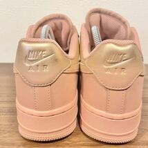 NIKE WMNS AIR FORCE 1 '07 LX ナイキ エア フォース ワン ローズゴールド レディース ローカットスニーカー カジュアル 25cm 美品_画像4