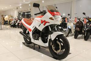 Honda/VT250F/MC15/4 ход -двигатель/карбюратор/двойной дисковый тормоз/белый и красный/15 592 км/250 куб.