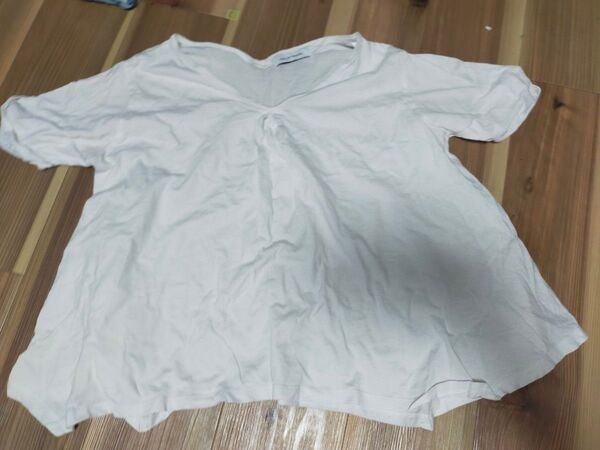 白Tシャツ