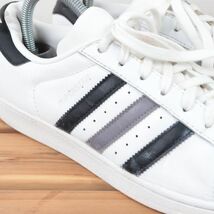 z7193 アディダス スーパースター US8 1/2 26.5cm/白 ホワイト 黒 ブラック 灰 グレー adidas SUPERSTAR メンズ スニーカー 中古_画像6