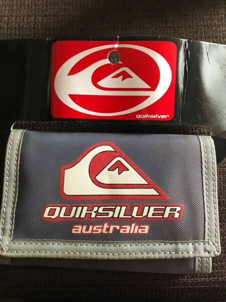 【未使用】Quicksilverお財布　サイズ13×9cm