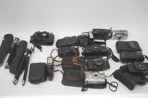 [10-82] コンパクトカメラ フィルムカメラ フラッシュ 三脚 まとめ Canon キャノン Quartz Date AF35ML Konica コニカ C35 MF PENRAX RICOH