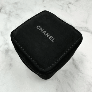 中古　CHANEL/シャネル　純正　携帯用時計ケース　ベロア調　小物ケースにも