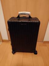 リモワRIMOWA　ユナイテッドアローズ25周年記念トランク未使用品売ります。_画像1