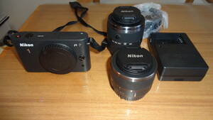 極上美品　Nikon 1 J1 ミラーレス一眼 
