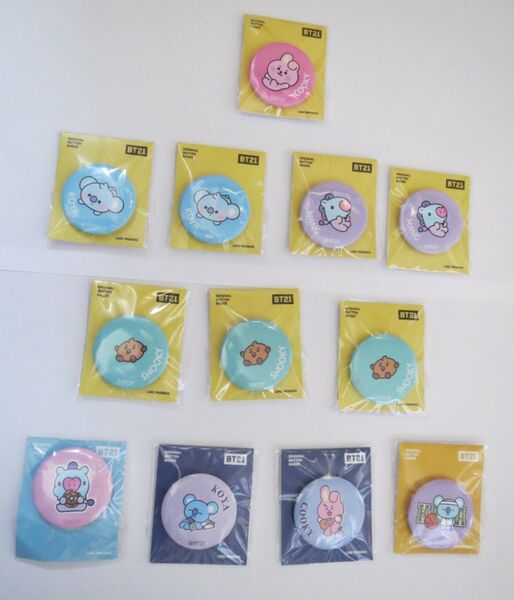BT21 韓国アイドル キーホルダー6個 缶バッジ12個 缶バッジ