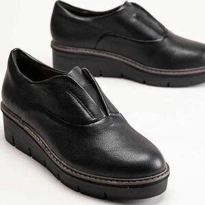 Clarks 26.5cm 軽量 ブラック ウエッジ レザー ローファー オフィス パンプス サイドゴア ヒール スリッポン スニーカー ブーツ at50